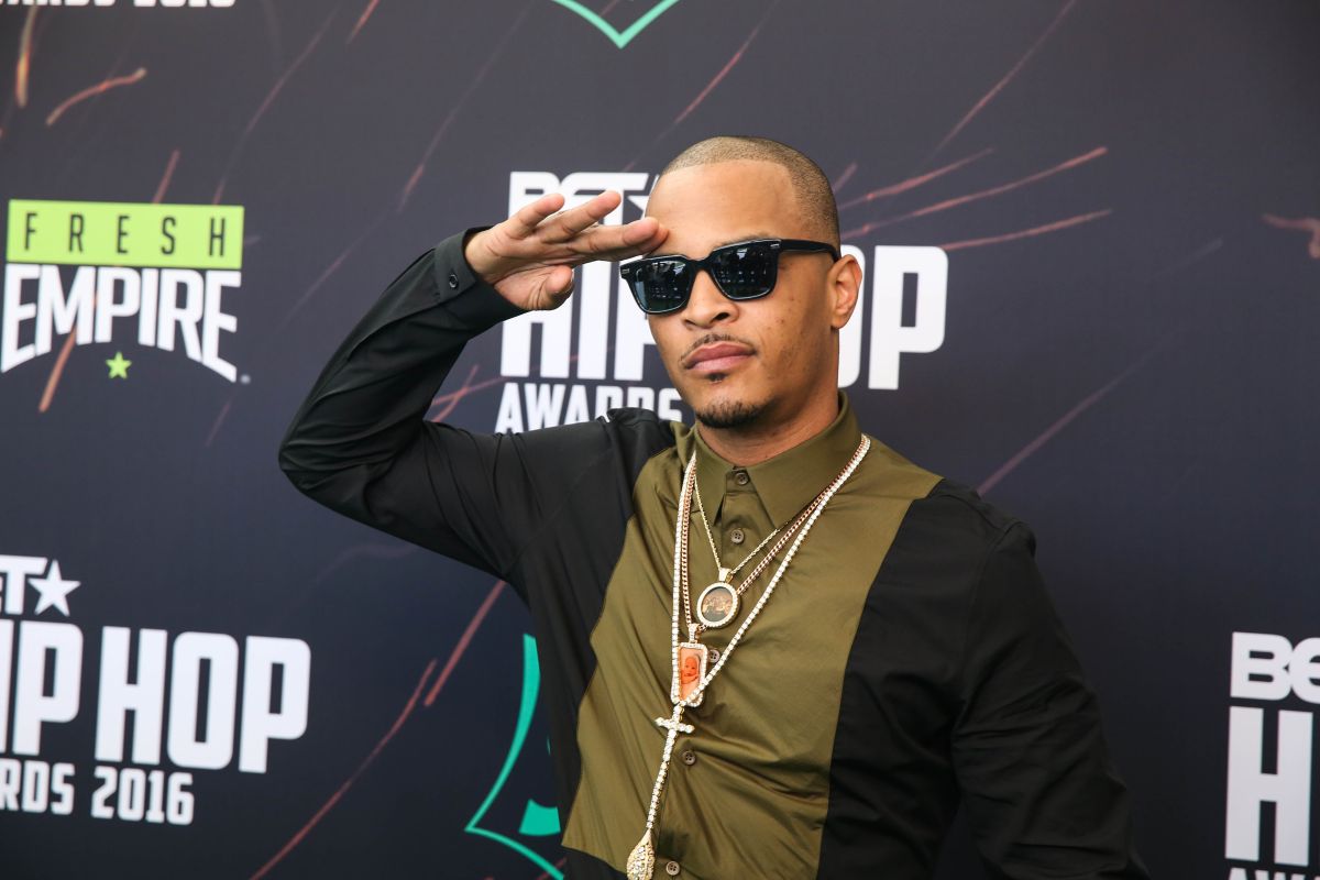 BET Hip Hop Awards 2016 - Green Carpet