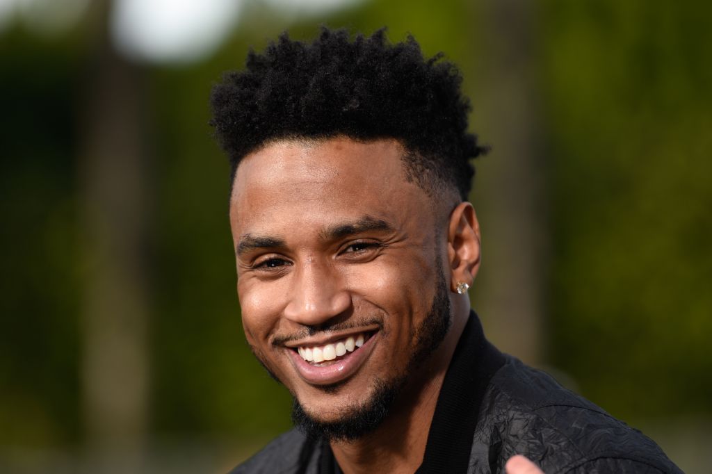 Trey Songz Visits 'Extra'